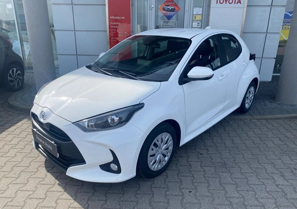 Toyota Yaris cena 68900 przebieg: 66604, rok produkcji 2022 z Raszków małe 232